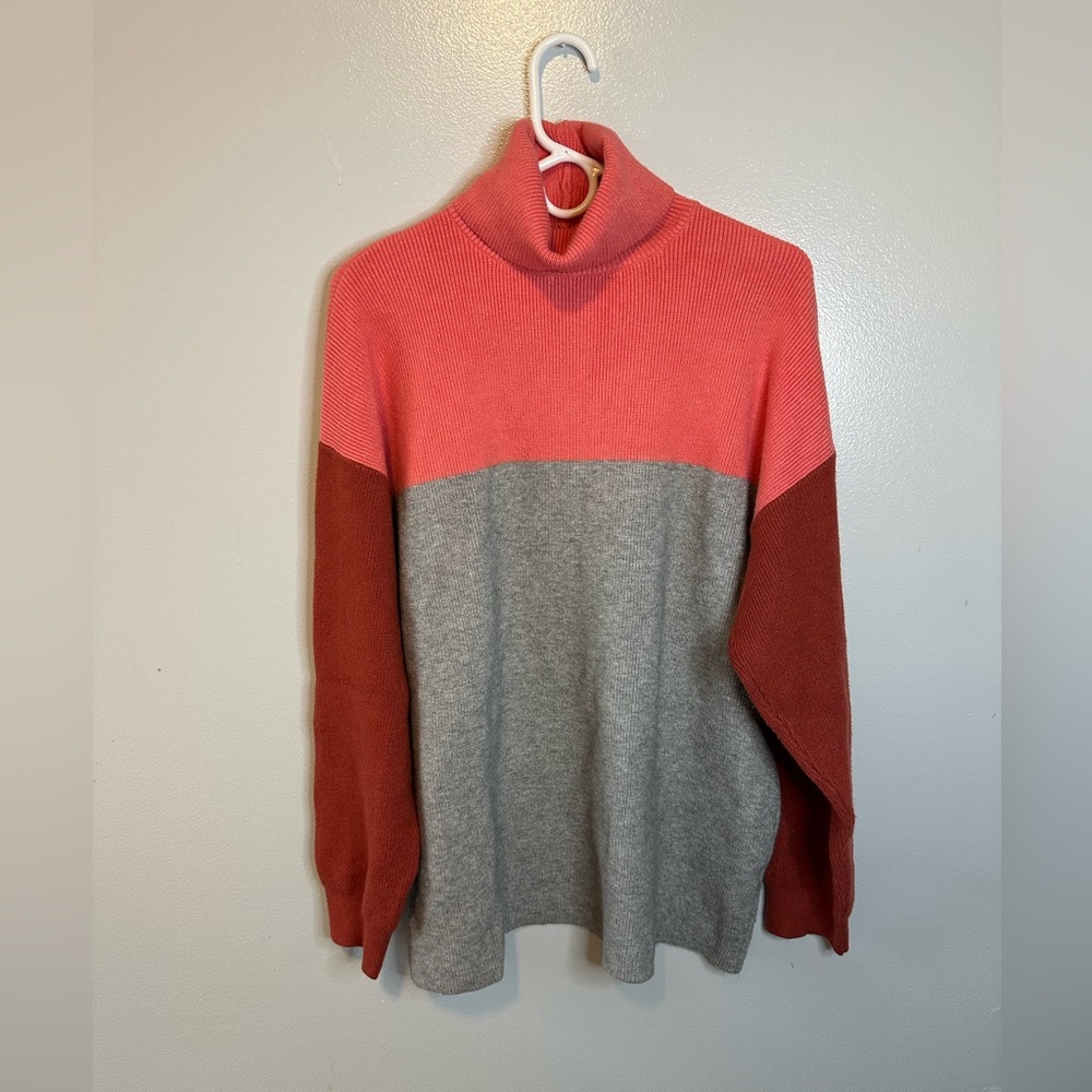 Women’s Sweater Size XL